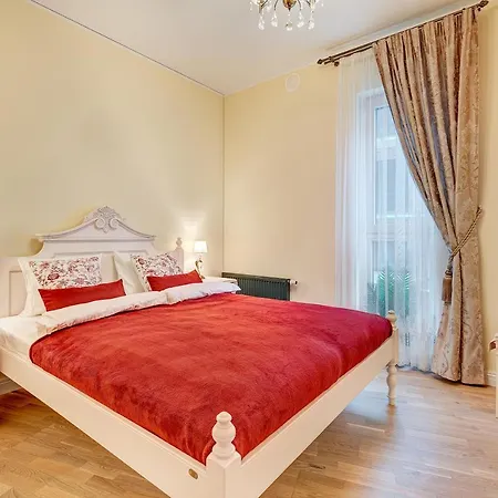 Happy Classical Style, Self Check-in, Parking In The Underground Garage Apartment Wilna