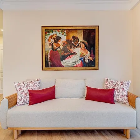 Happy Classical Style, Self Check-in, Parking In The Underground Garage *