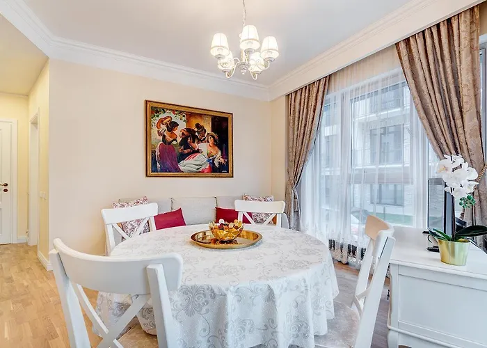 Happy Classical Style, Self Check-in, Parking In The Underground Garage Apartman *